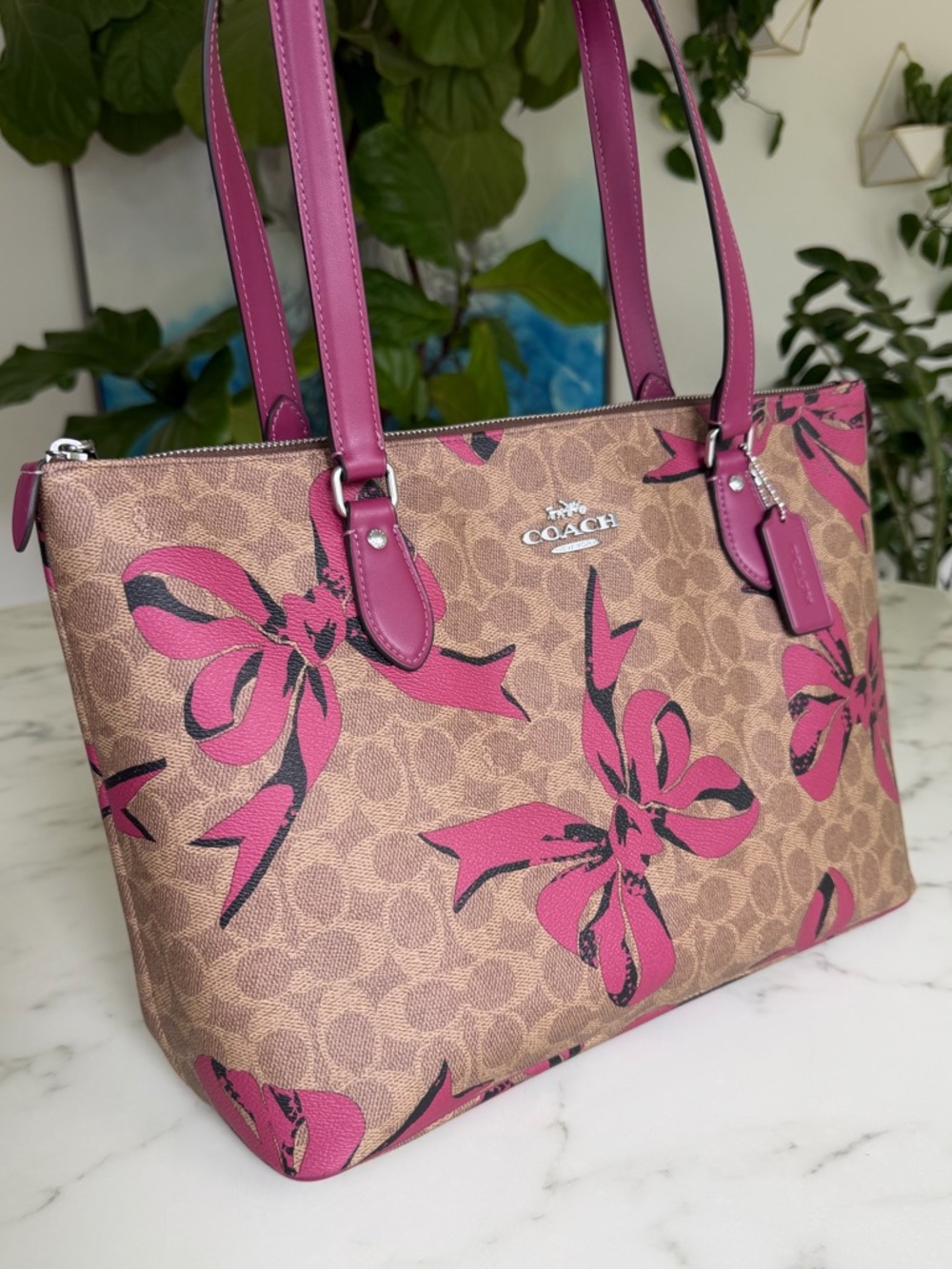 Coach Gallery Tote Bag In Signature Canvas With Bow Print CZ174 Tan Pink Multi - Picture 2 of 12